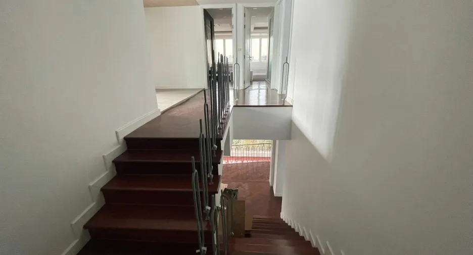 For sale and for rent 5 bedrooms condo in Watthana, Bangkok