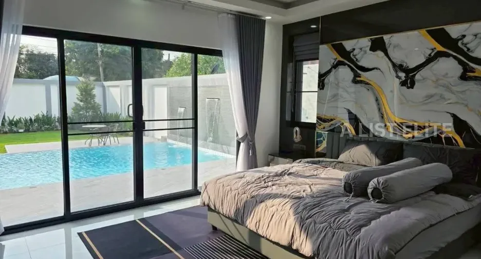 Haus zur Miete mit 5 Zimmer in Bang Lamung, Chonburi