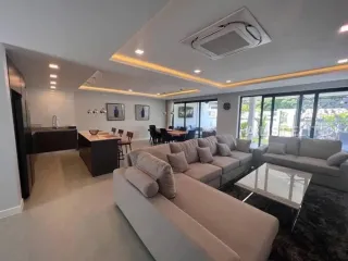 Haus zur Miete mit 5 Zimmer in Bang Lamung, Chonburi