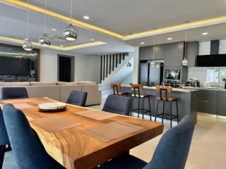 Haus zur Miete mit 5 Zimmer in Bang Lamung, Chonburi