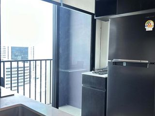 Wohnung zur Miete mit 1 Zimmer in Huai Khwang, Bangkok
