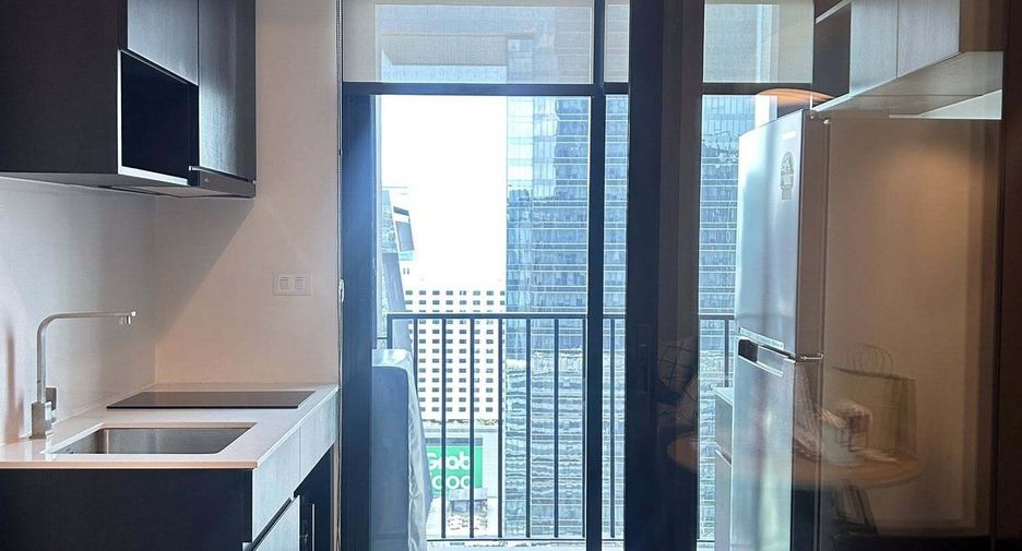 Condo en alquiler de 1 habitaciones en Huai Khwang, Bangkok