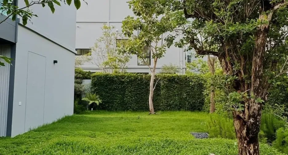For rent 4 bedrooms house in Saphan Sung, Bangkok