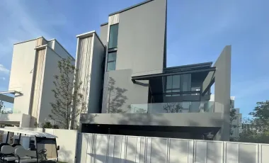 Haus zur Miete mit 4 Zimmer in Saphan Sung, Bangkok