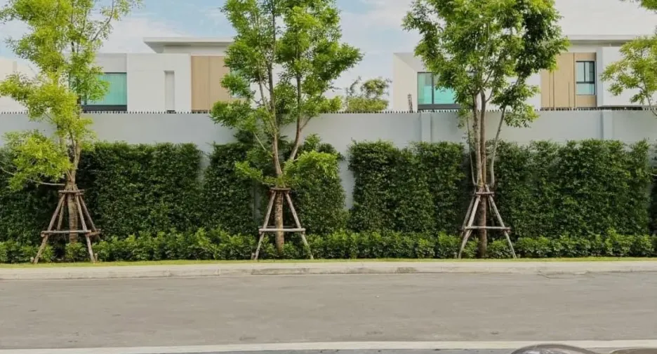For rent 4 bedrooms house in Saphan Sung, Bangkok