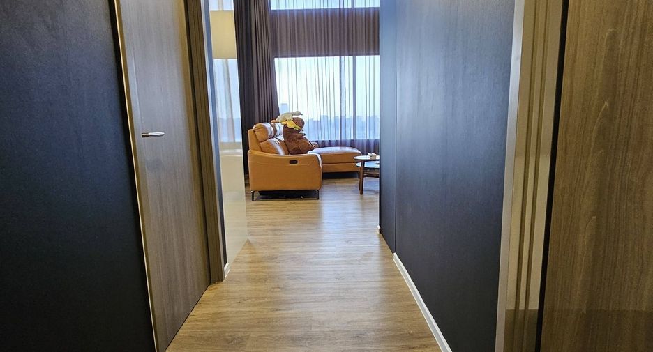 For sale 2 bedrooms condo in Huai Khwang, Bangkok