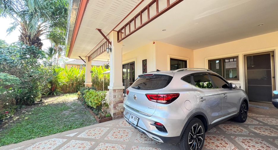 For sale 2 bedrooms townhouse in Jomtien, Pattaya