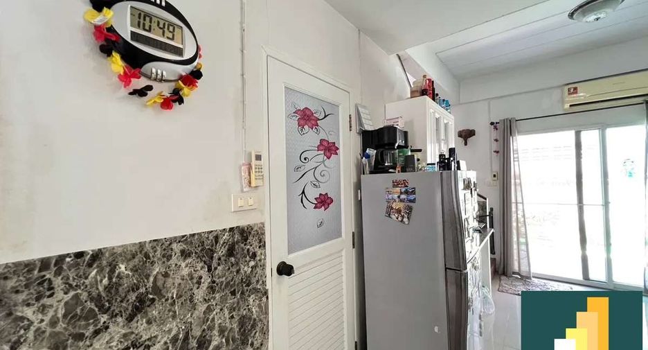 For sale 2 bedrooms townhouse in Jomtien, Pattaya
