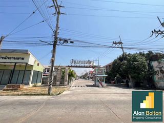 出售 2 卧室 联排别墅 在 Bang Lamung, Chon Buri