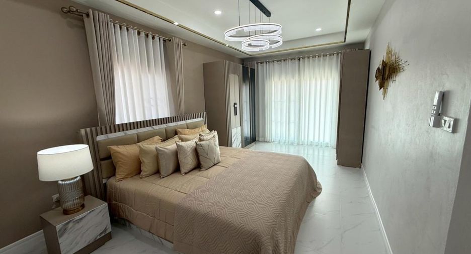 For rent 4 bedrooms house in Bang Lamung, Chonburi