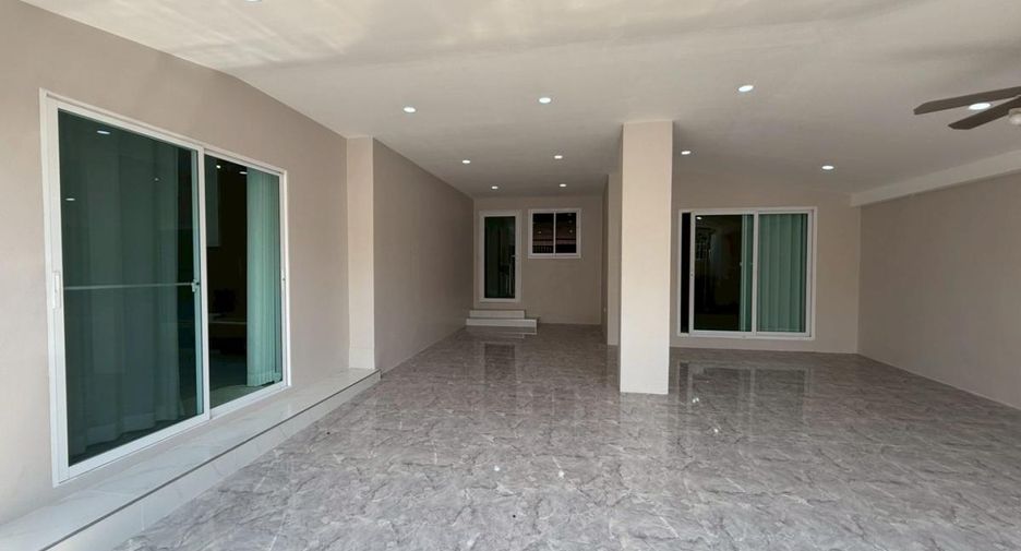 For rent 4 bedrooms house in Bang Lamung, Chonburi