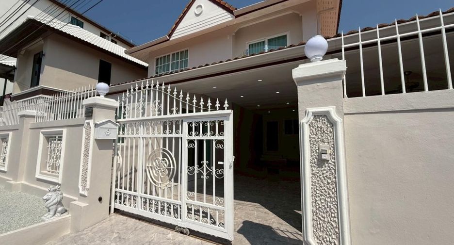 For rent 4 bedrooms house in Bang Lamung, Chonburi