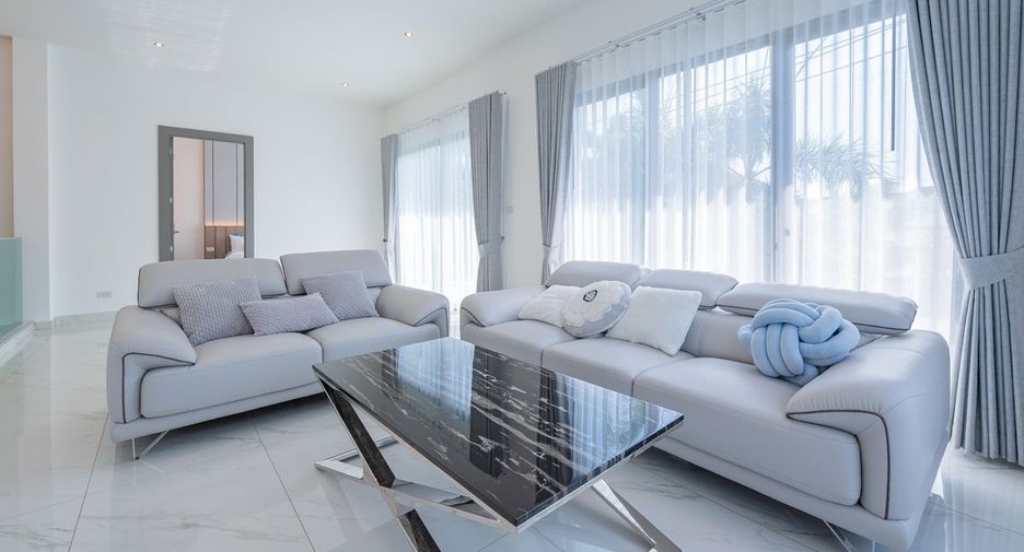 For rent 5 bedrooms house in Bang Lamung, Chonburi