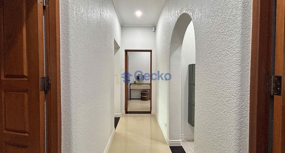 For sale 3 bedrooms house in Bang Lamung, Chonburi