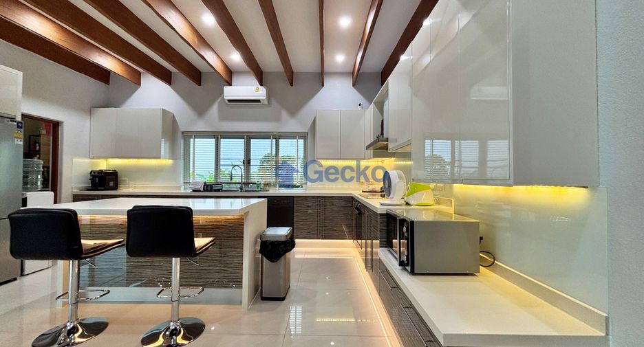 For sale 3 bedrooms house in Bang Lamung, Chonburi