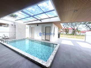 Haus zum Kauf mit 4 Zimmer in Bang Lamung, Chonburi