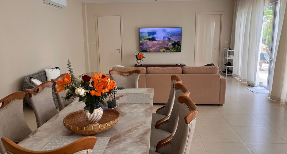 For sale 3 bedrooms villa in Mueang Phuket, Phuket
