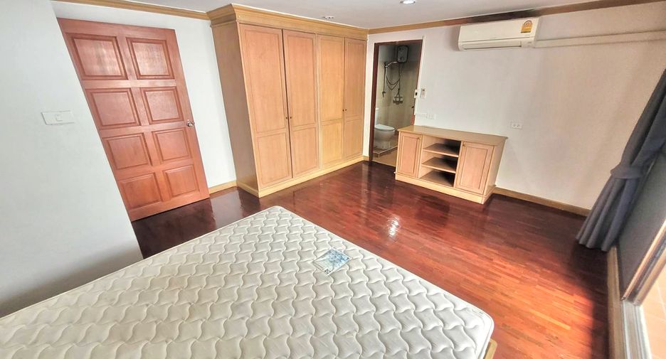 À louer 3 chambres condo à Watthana, Bangkok