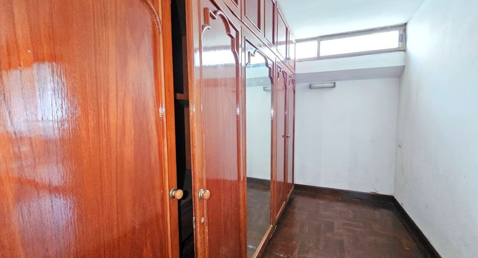 出租 3 卧室 公寓 在 Watthana, 曼谷