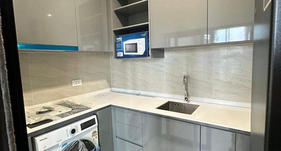 For rent 3 bedrooms condo in Bang Na, Bangkok