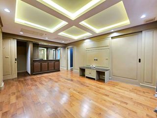 Casa adosada en alquiler y en venta de 3 habitaciones en Watthana, Bangkok