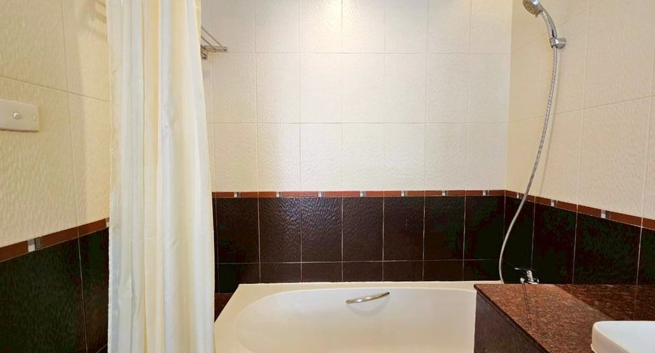 Wohnung zur Miete mit 3 Zimmer in Sathon, Bangkok