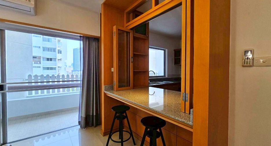 Wohnung zur Miete mit 3 Zimmer in Sathon, Bangkok