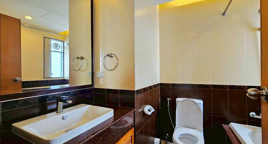 Wohnung zur Miete mit 3 Zimmer in Sathon, Bangkok