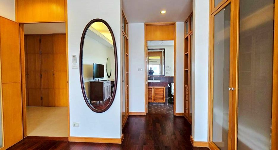 Wohnung zur Miete mit 3 Zimmer in Sathon, Bangkok