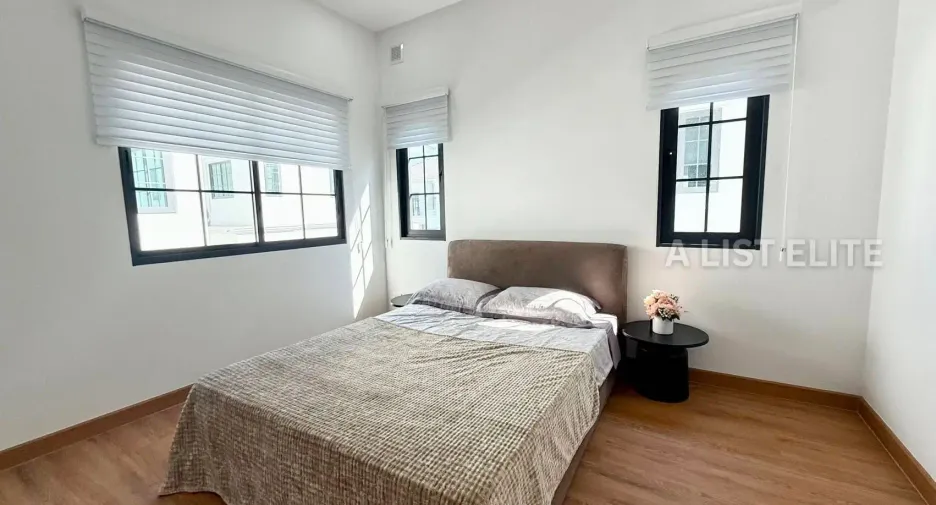 For rent 5 bedrooms house in Bang Lamung, Chonburi