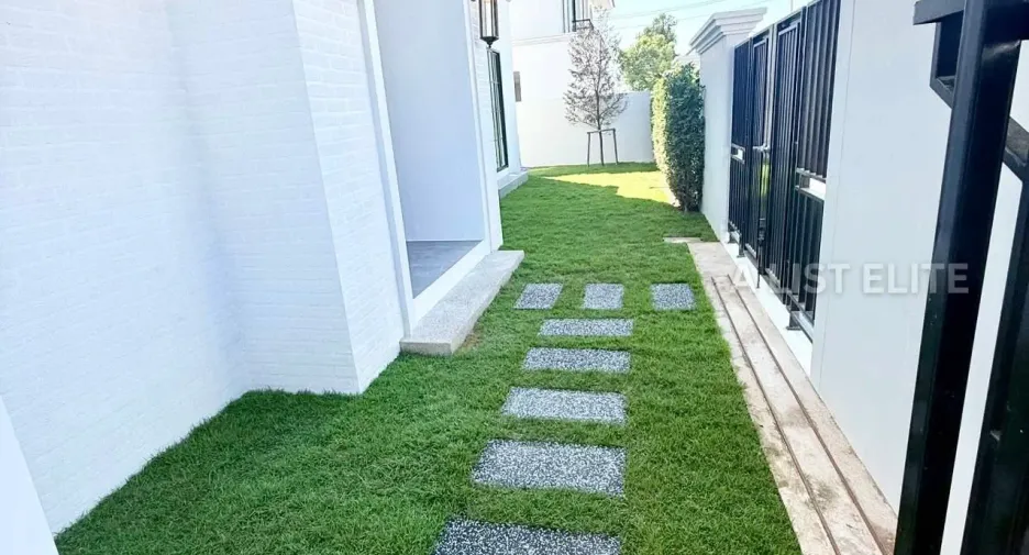 For rent 5 bedrooms house in Bang Lamung, Chonburi