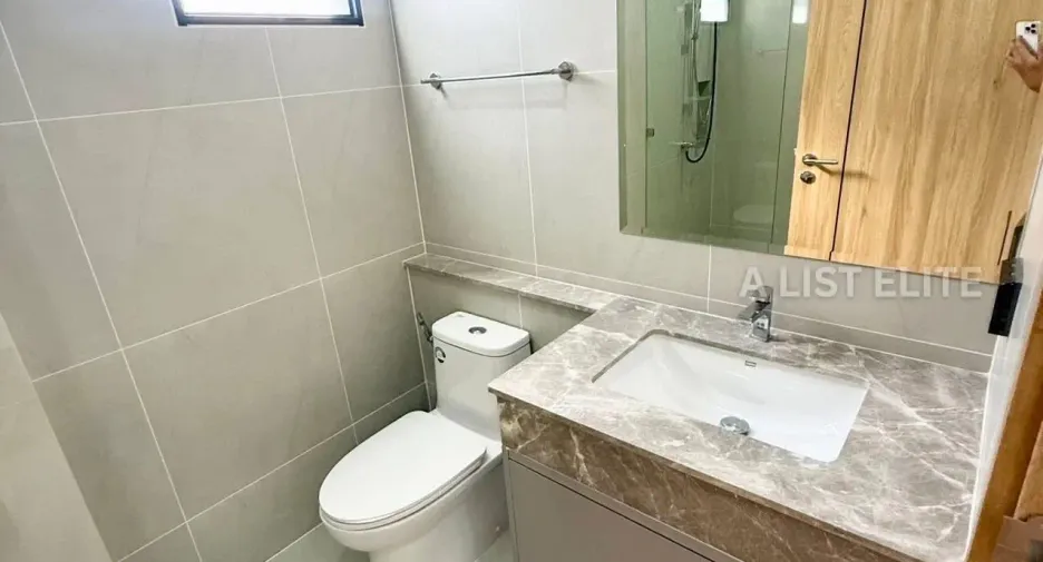 For rent 5 bedrooms house in Bang Lamung, Chonburi