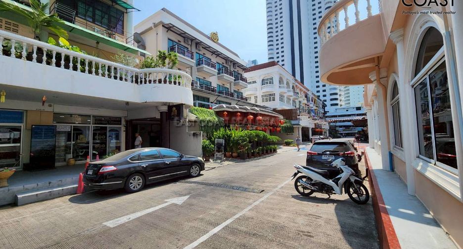 For sale 6 ベッドルーム house in Bang Lamung, Chonburi