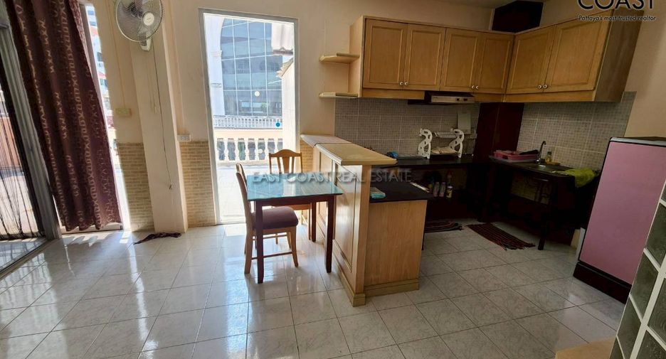 For sale 6 ベッドルーム house in Bang Lamung, Chonburi
