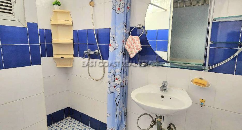 For sale 6 ベッドルーム house in Bang Lamung, Chonburi