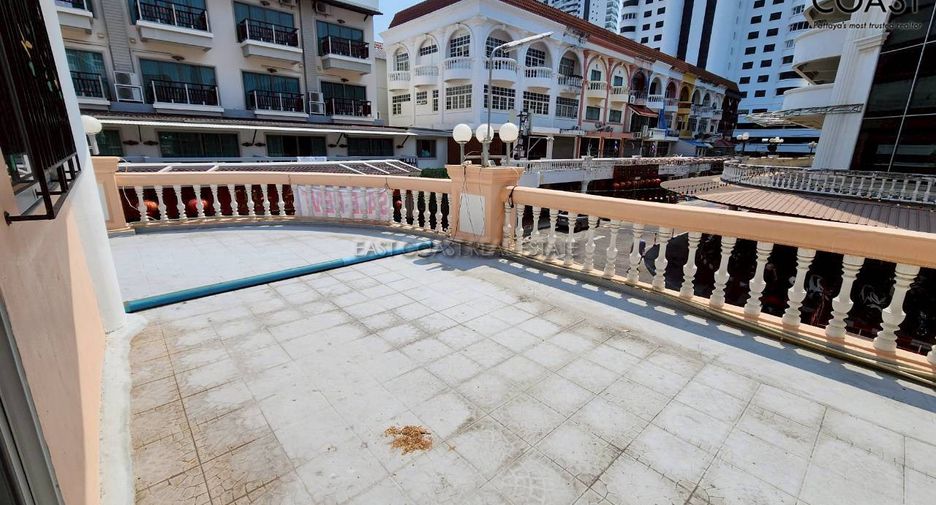 For sale 6 ベッドルーム house in Bang Lamung, Chonburi