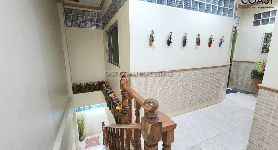 For sale 6 ベッドルーム house in Bang Lamung, Chonburi