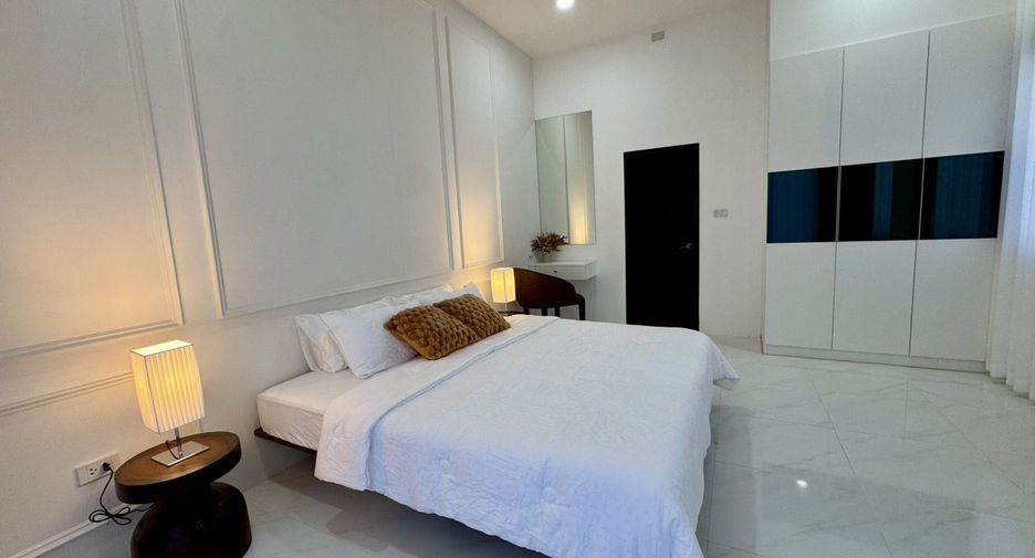 For sale 5 bedrooms villa in Saraphi, Chiang Mai