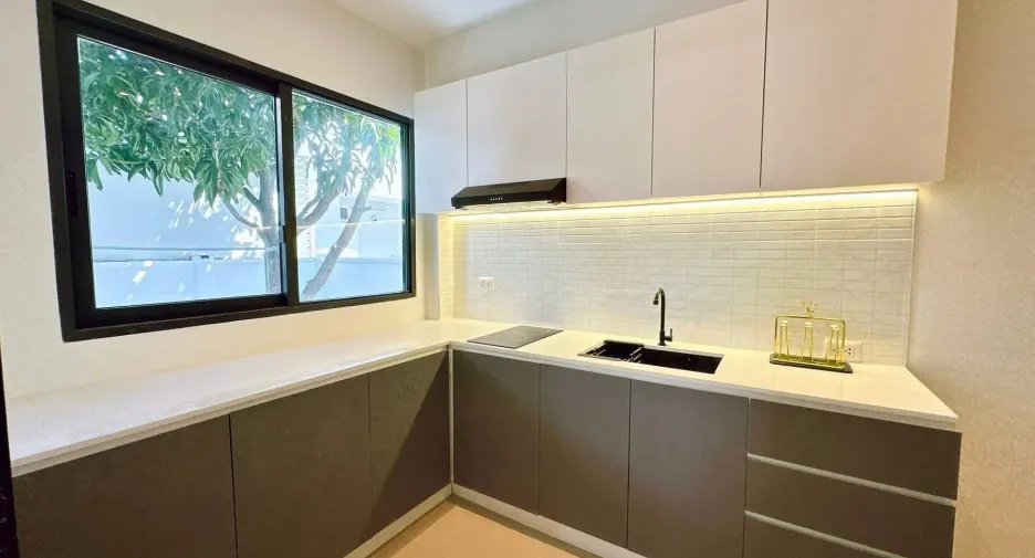 ขาย และ ให้เช่า 4 ห้องนอน บ้านเดี่ยว ใน ปากเกร็ด, นนทบุรี