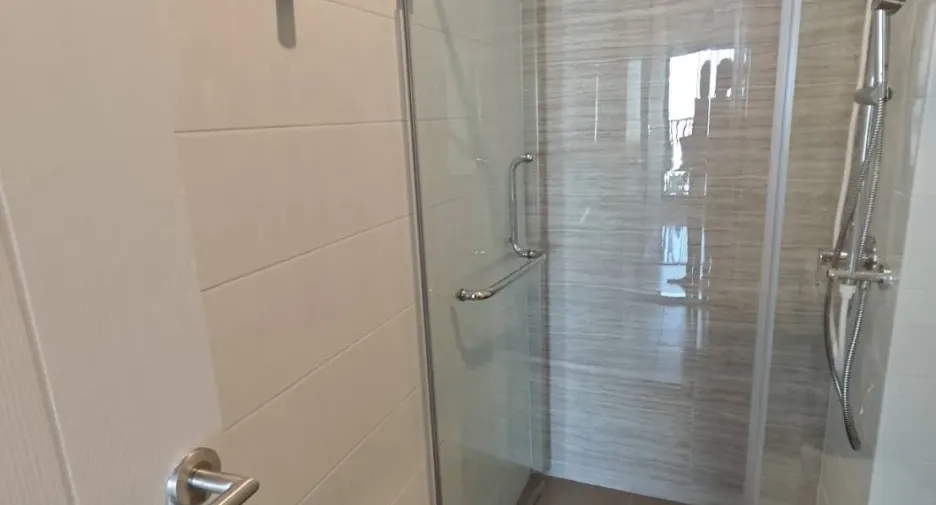 For rent studio condo in Mueang Samut Prakan, Samut Prakan