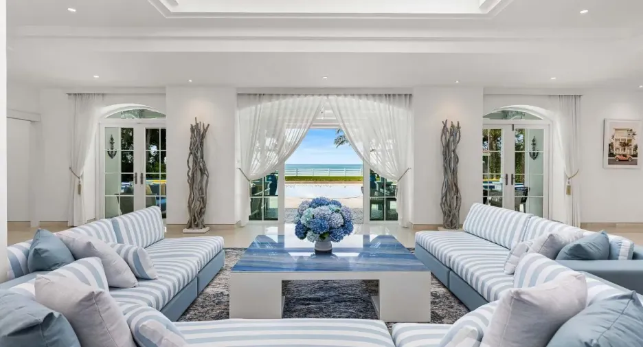 For sale 6 bedrooms villa in Takua Thung, Phang Nga