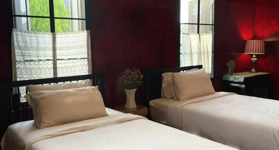 For sale 8 bedrooms house in Mueang Chiang Mai, Chiang Mai