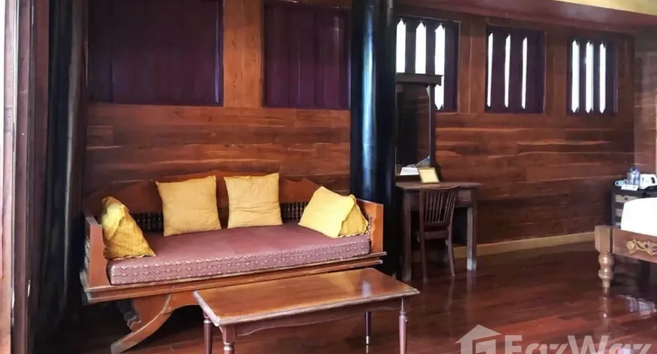 For sale 8 bedrooms house in Mueang Chiang Mai, Chiang Mai
