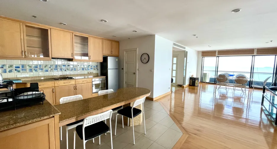 For sale and for rent 2 bedrooms condo in Bang Lamung, Chonburi