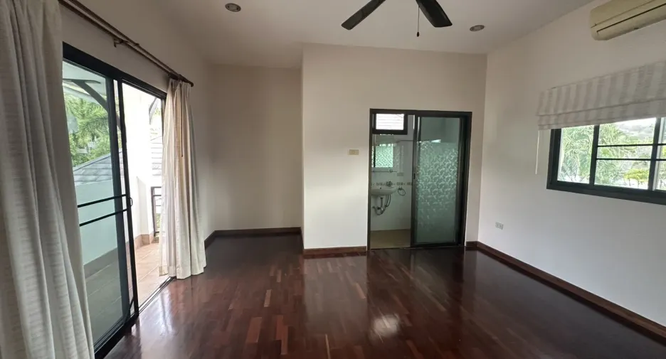 À vendre 4 chambres villa à Pran Buri, Prachuap Khiri Khan