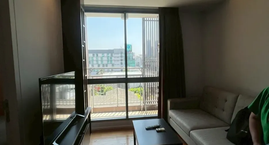 For rent 1 bed condo in Khlong Toei, Bangkok