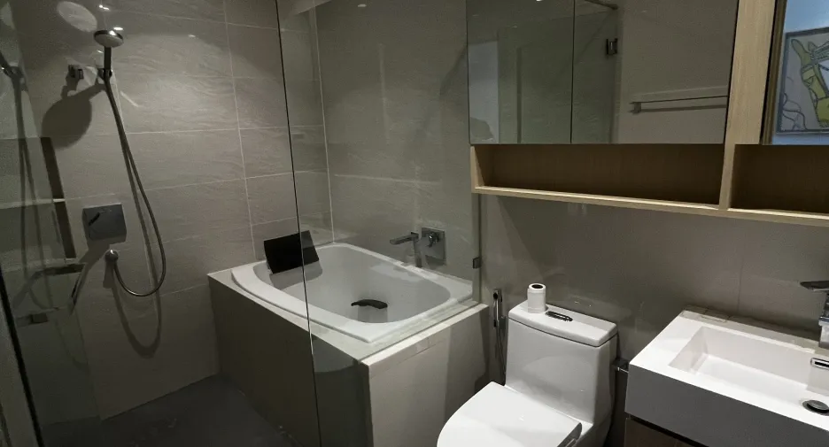 For rent 2 bedrooms condo in Watthana, Bangkok