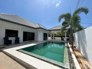 For rent 3 bedrooms villa in Thalang, Phuket