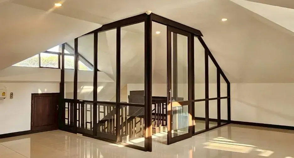 For rent 5 bedrooms house in Khlong Toei, Bangkok
