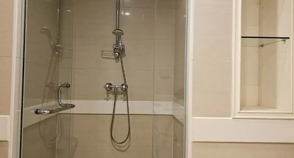 For rent 5 bedrooms house in Khlong Toei, Bangkok